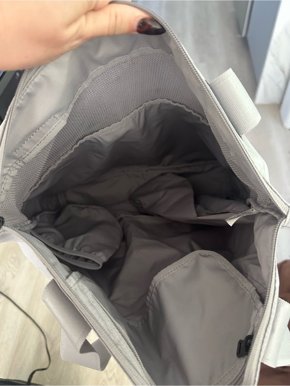 Nike Women’s Light Gray Star-Print Tote - Picture 3 of 4